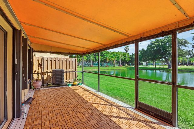19914 VILLA LANTE Place, Boca Raton, FL 33434