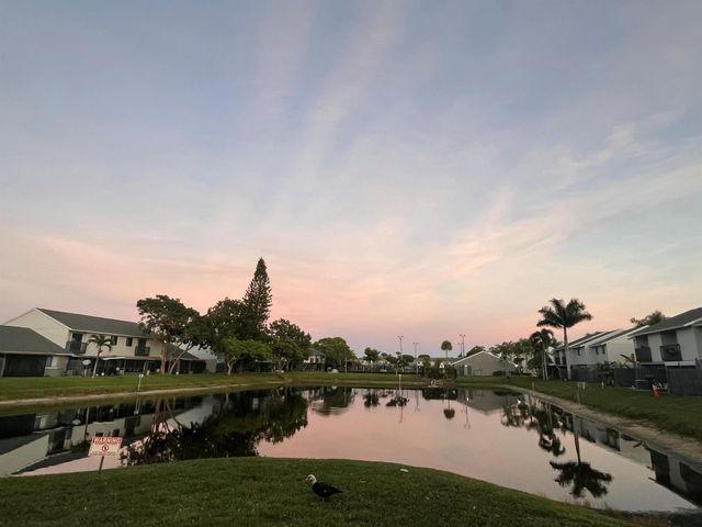 5305 Bayside Drive, Greenacres, FL 33463