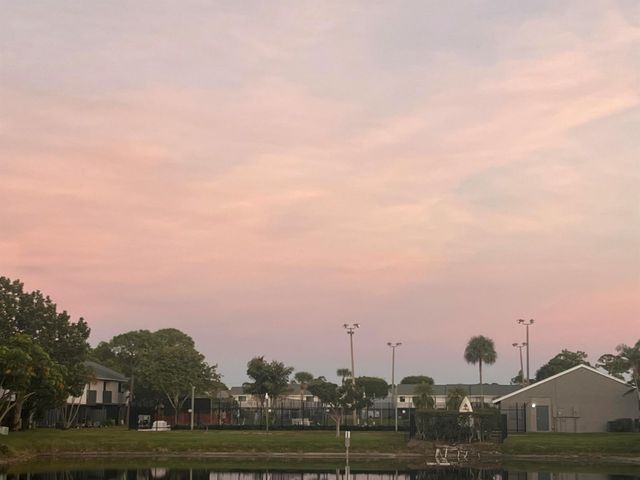 5305 Bayside Drive, Greenacres, FL 33463