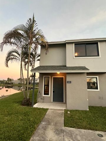 5305 Bayside Drive, Greenacres, FL 33463