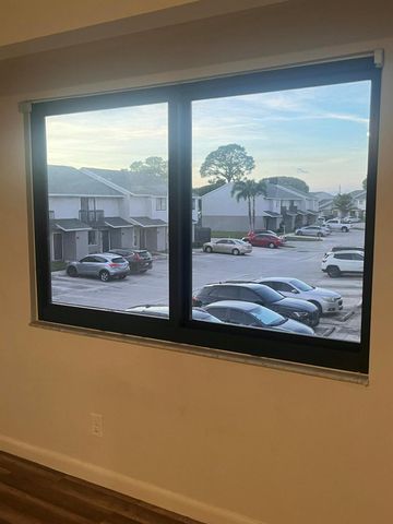 5305 Bayside Drive, Greenacres, FL 33463