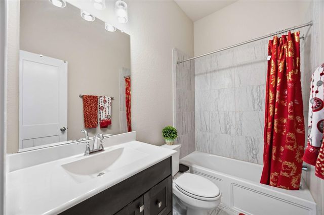 10255 Bayou Oaks Dr, Conroe, TX 77385