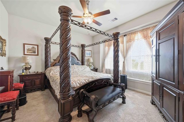 10255 Bayou Oaks Dr, Conroe, TX 77385