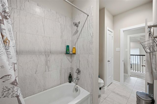 10255 Bayou Oaks Dr, Conroe, TX 77385