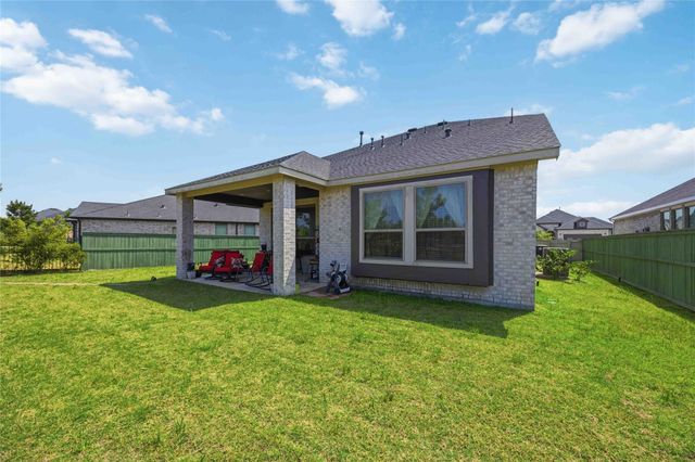 10255 Bayou Oaks Dr, Conroe, TX 77385