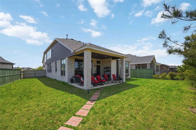 10255 Bayou Oaks Dr, Conroe, TX 77385