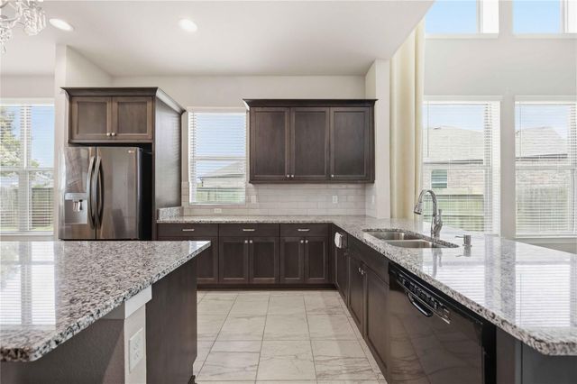 10255 Bayou Oaks Dr, Conroe, TX 77385