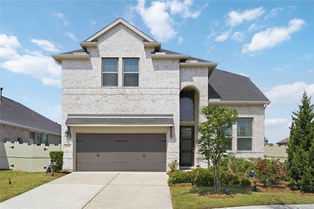 10255 Bayou Oaks Dr, Conroe, TX 77385