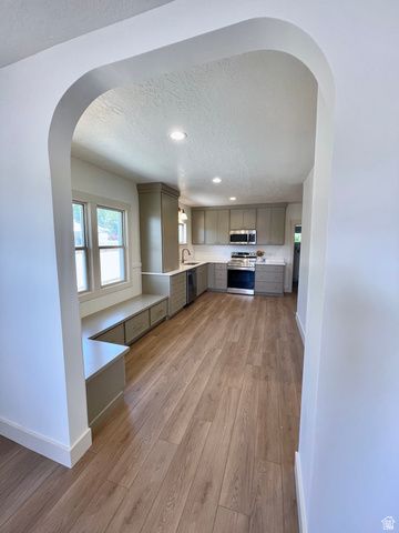 126 N 400 E, Pleasant Grove, UT 84062