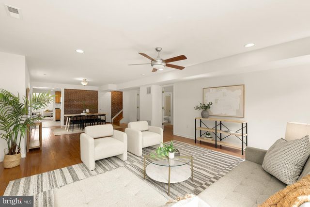 750 N GEORGE MASON DR, Arlington, VA 22203