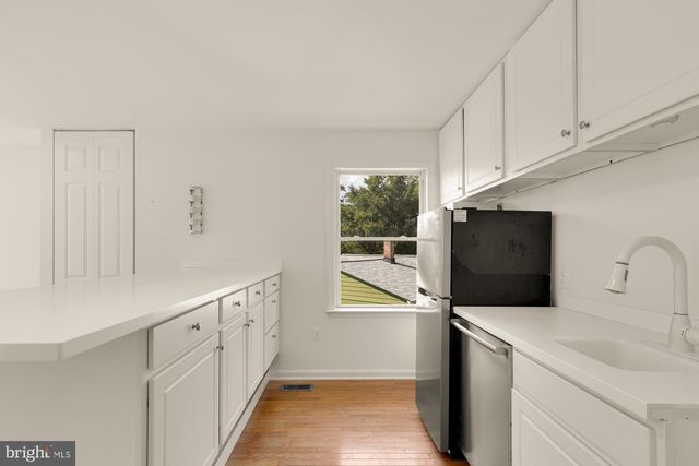 750 N GEORGE MASON DR, Arlington, VA 22203