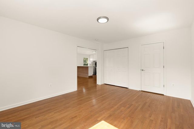 750 N GEORGE MASON DR, Arlington, VA 22203