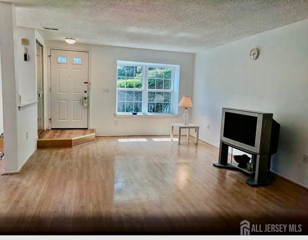 59 Covington Court, East Brunswick, NJ 08816