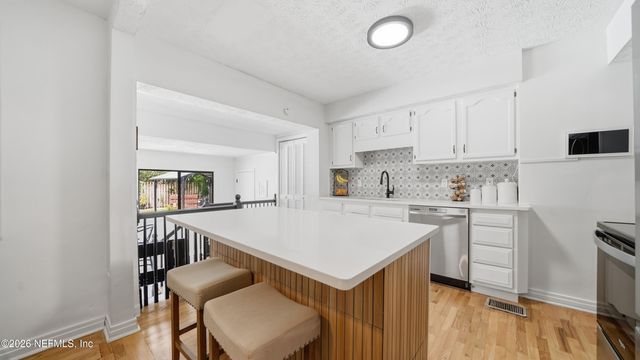 6117 BARTHOLF Avenue, Jacksonville, FL 32210