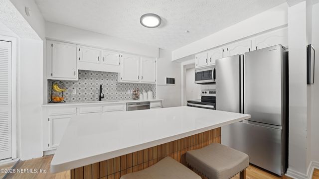 6117 BARTHOLF Avenue, Jacksonville, FL 32210