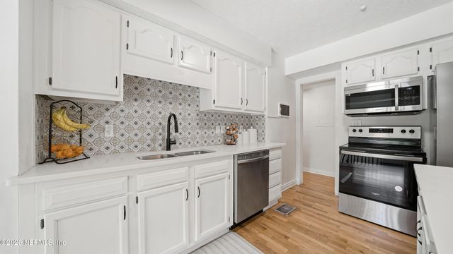 6117 BARTHOLF Avenue, Jacksonville, FL 32210