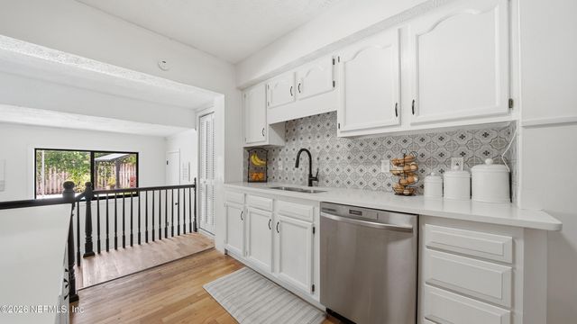 6117 BARTHOLF Avenue, Jacksonville, FL 32210