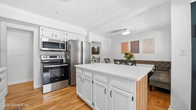6117 BARTHOLF Avenue, Jacksonville, FL 32210