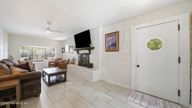 6117 BARTHOLF Avenue, Jacksonville, FL 32210