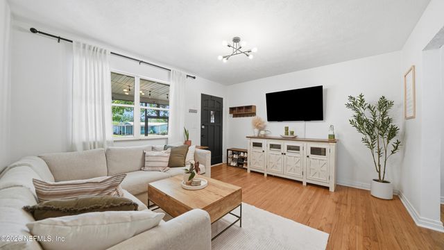 6117 BARTHOLF Avenue, Jacksonville, FL 32210