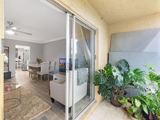 10772 La Placida Drive 7-303, Coral Springs, FL 33065