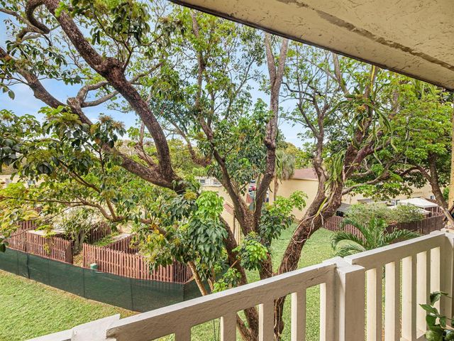 10772 La Placida Drive 7-303, Coral Springs, FL 33065