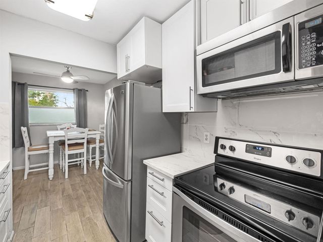 10772 La Placida Drive 7-303, Coral Springs, FL 33065