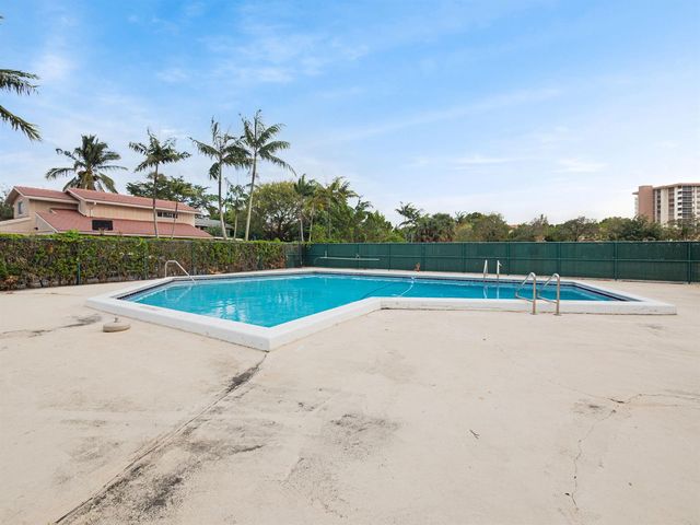 10772 La Placida Drive 7-303, Coral Springs, FL 33065