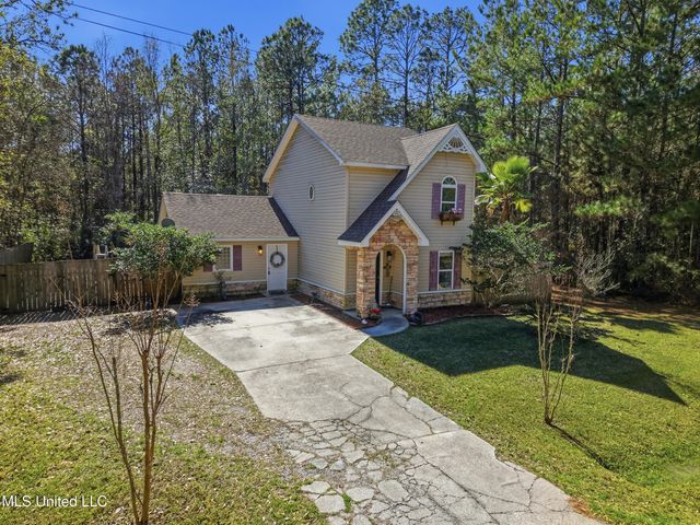 221 Music Street, Waveland, MS 39576