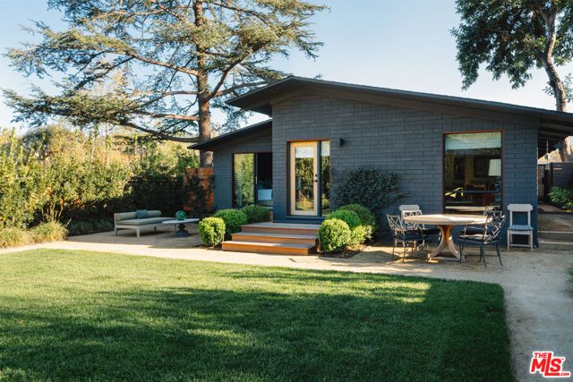 216 E Matilija Street, Ojai, CA 93023