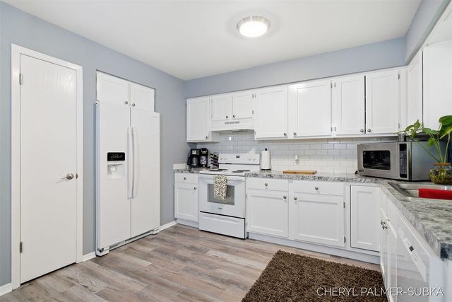 16750 Taft Road, Spring Lake, MI 49456