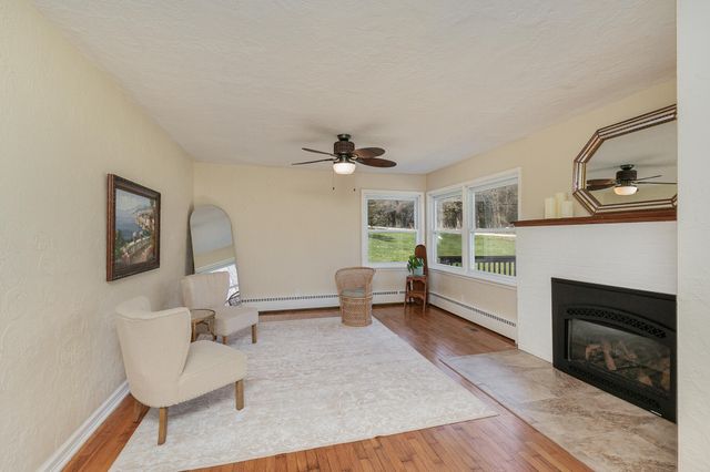 2740 E Republic Road, Springfield, MO 65804