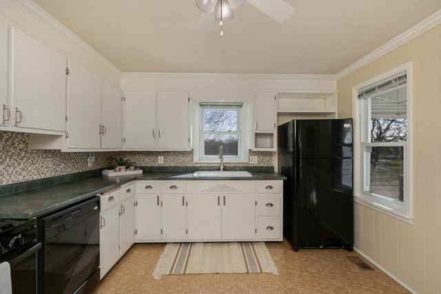 2740 E Republic Road, Springfield, MO 65804