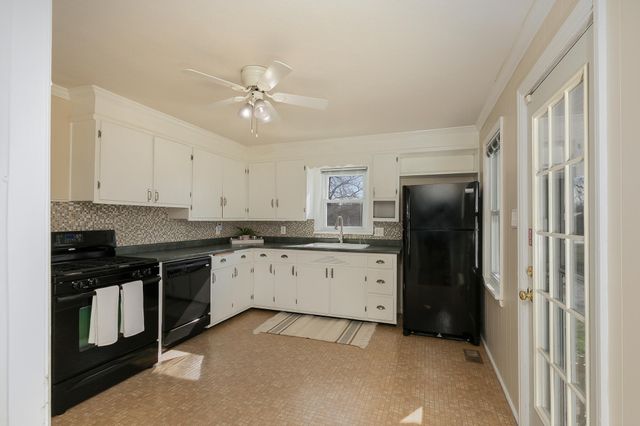 2740 E Republic Road, Springfield, MO 65804