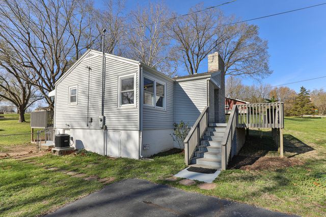 2740 E Republic Road, Springfield, MO 65804