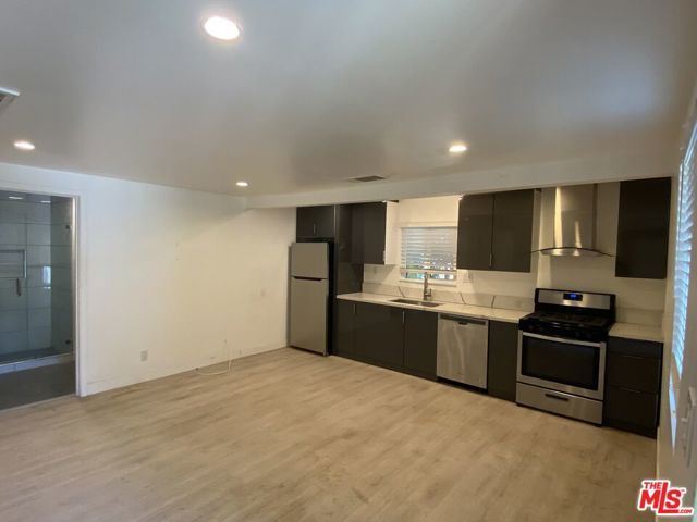 6417 Crescent Street, Los Angeles, CA 90042