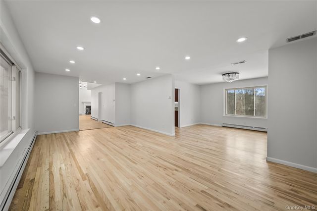 34 Nicole Way, Mahopac, NY 10541