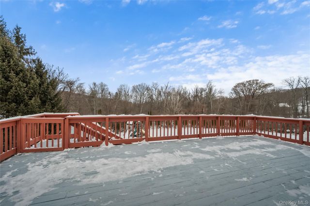 34 Nicole Way, Mahopac, NY 10541