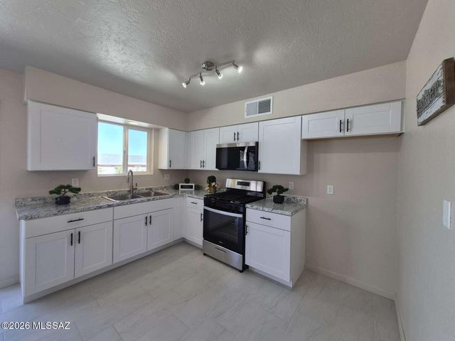 428 Camino Agosto, Rio Rico, AZ 85648