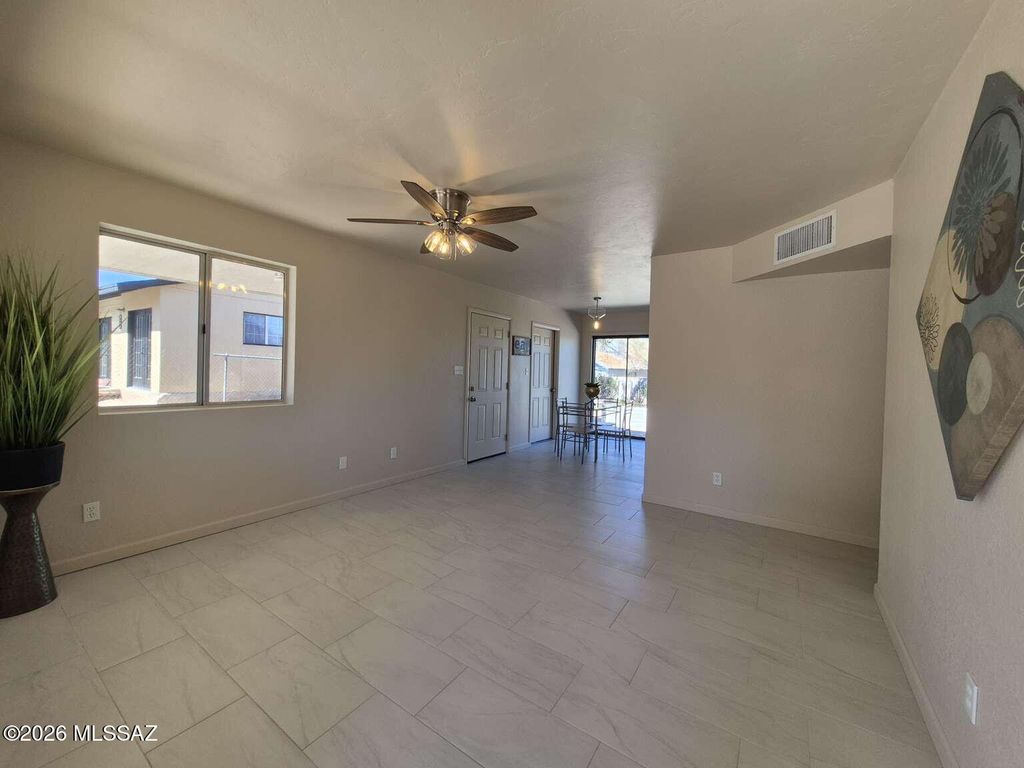 Image 2 of property listing at 428 Camino Agosto, Rio Rico, AZ 85648