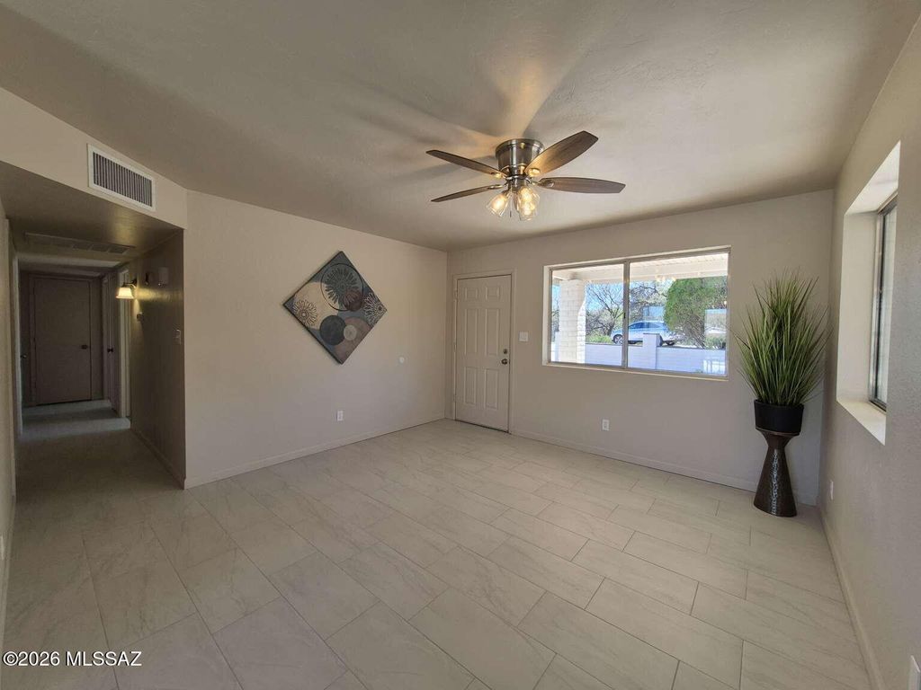 Image 3 of property listing at 428 Camino Agosto, Rio Rico, AZ 85648