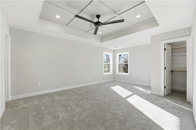 407 Sixth Street, Smithville, MO 64089