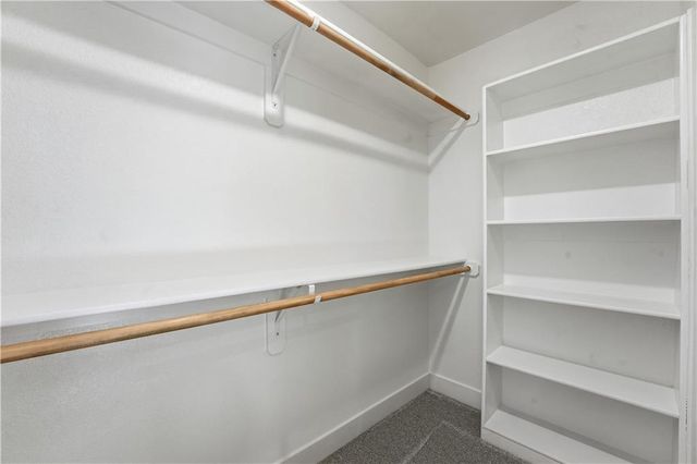 407 Sixth Street, Smithville, MO 64089