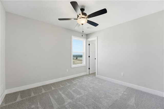 407 Sixth Street, Smithville, MO 64089