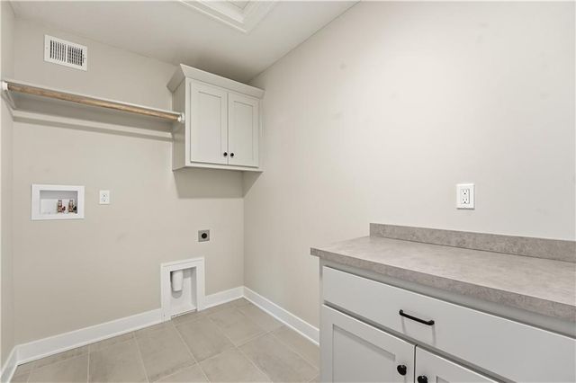 407 Sixth Street, Smithville, MO 64089