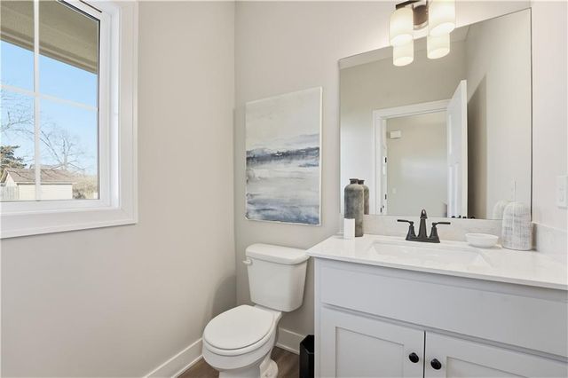 407 Sixth Street, Smithville, MO 64089