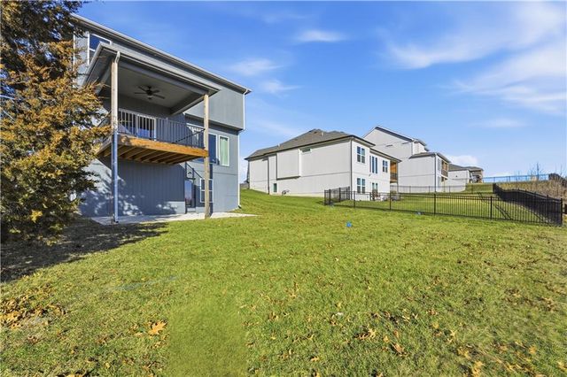 407 Sixth Street, Smithville, MO 64089