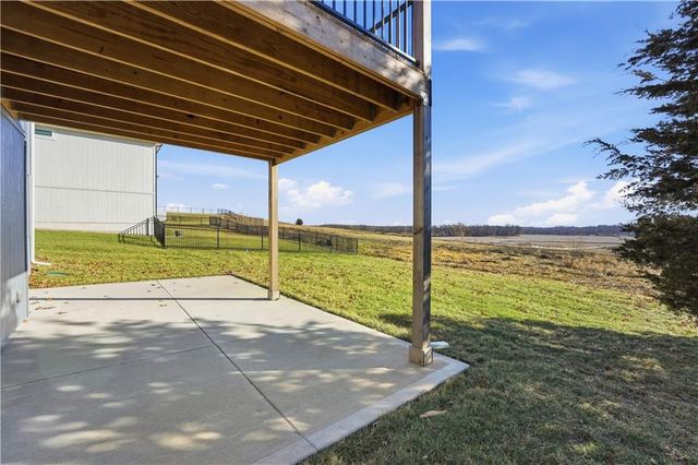 407 Sixth Street, Smithville, MO 64089