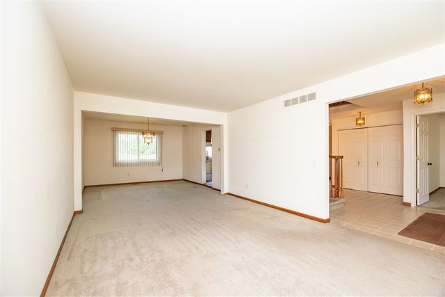2377 Duke Drive, Troy, MI 48085