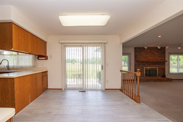 2377 Duke Drive, Troy, MI 48085